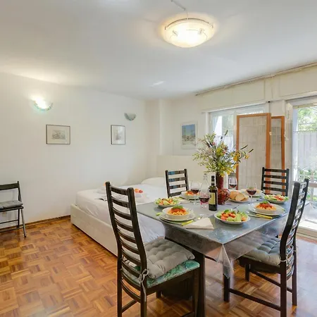 Apartament Saturno 23 In The Center - Happy